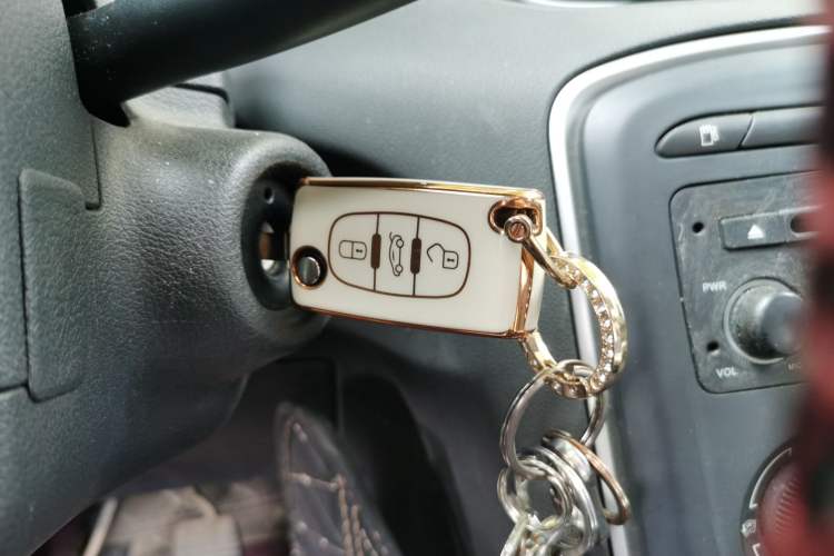 Used Peugeot 308 2014 Enjoy Edition Classic 1.6L Manual YouShang Model Vehicle Key