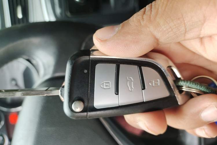 Used Peugeot 308 2014 Enjoy Edition Classic 1.6L Manual Fashion Model Vehicle Key
