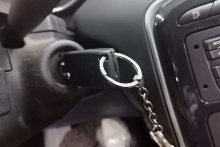 Used Peugeot 308 2014 Enjoyment Edition Classic 1.6L Automatic Fashion Model Vehicle Key