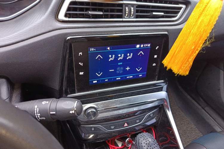 Used Peugeot 308 2016 350THP Automatic Prestige Edition Audio And AC Panel