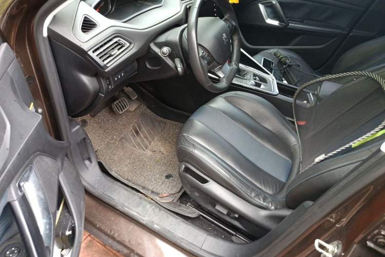 Used Peugeot 308 2016 350THP Automatic Prestige Edition Driver Seat