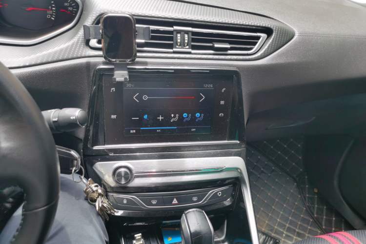 Used Peugeot 308 2016 1.6L Automatic Luxury Edition Audio And AC Panel