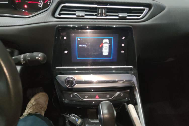 Used Peugeot 308 2016 350THP Automatic Prestige Edition Audio And AC Panel