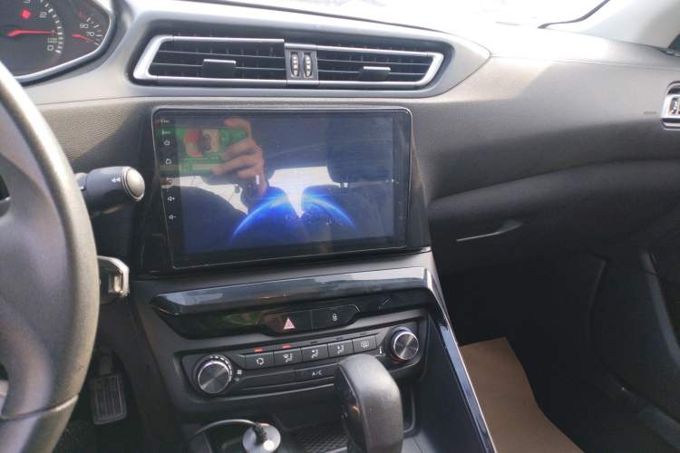 Used Peugeot 308 2016 1.6L Automatic Fashion Edition Audio And AC Panel