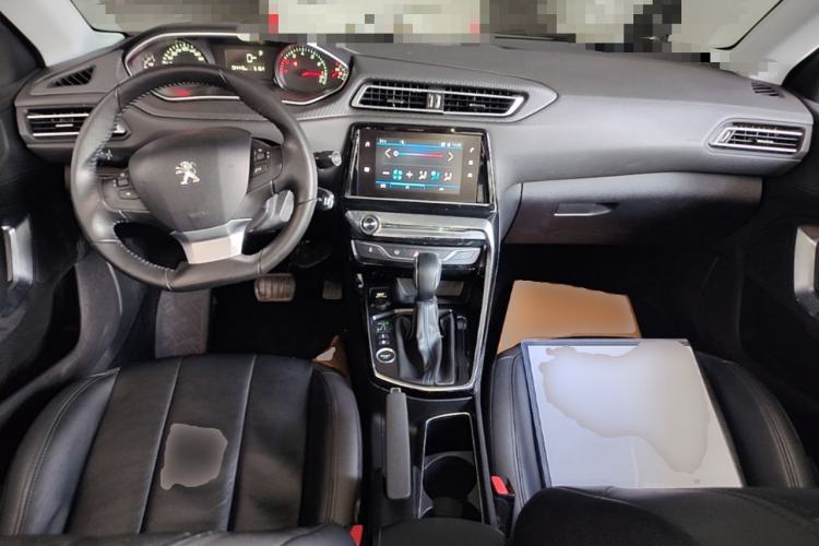 Used Peugeot 308 2016 230THP Automatic Luxury Edition Center Console