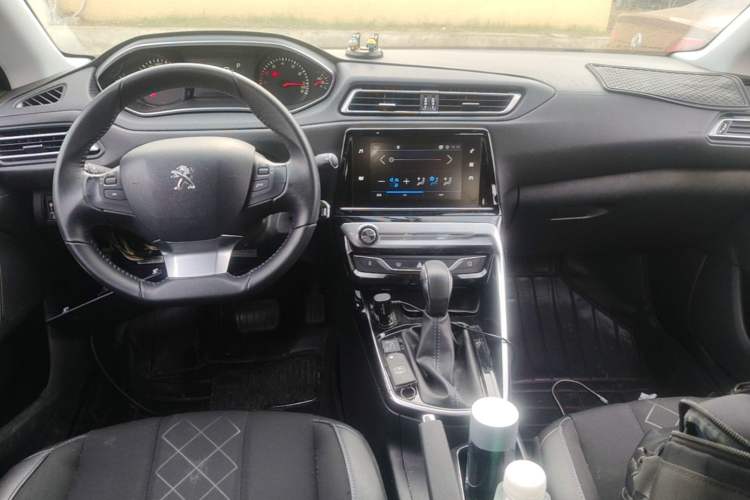 Used Peugeot 308 2016 1.6L Automatic Luxury Edition Center Console