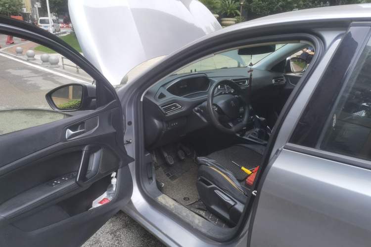 Used Peugeot 308 2016 1.6L Manual Fashion Edition Driver Seat