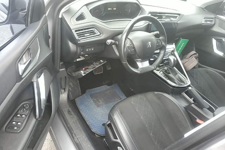 Used Peugeot 308 2016 1.6L Automatic Luxury Edition Driver Seat