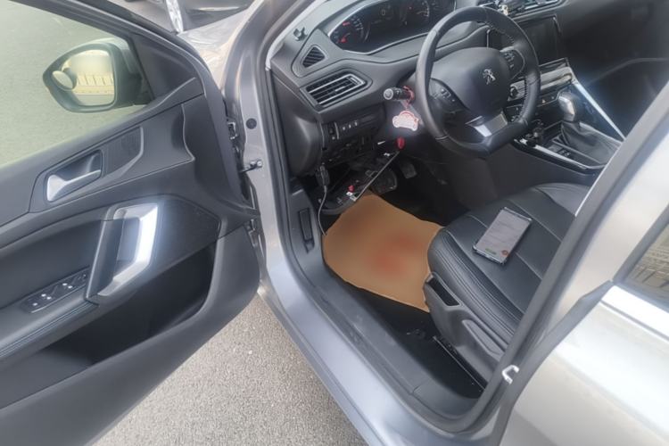 Used Peugeot 308 2016 1.6L Automatic Luxury Edition Driver Seat
