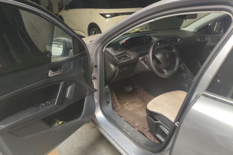 Used Peugeot 308 2016 1.6L Automatic Fashion Edition Driver Seat