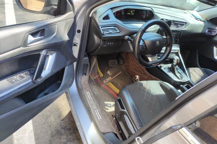 Used Peugeot 308 2016 1.6L Automatic Luxury Edition Driver Seat