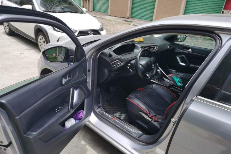 Used Peugeot 308 2016 1.6L Automatic Luxury Edition Driver Seat