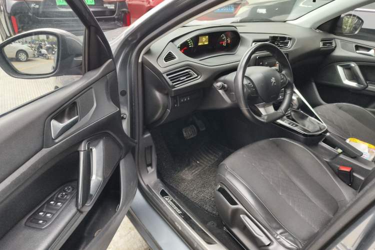 Used Peugeot 308 2016 1.6L Automatic Luxury Edition Driver Seat