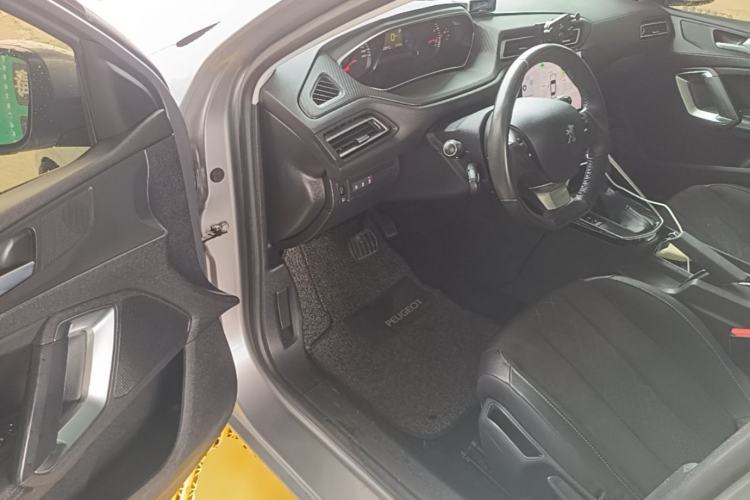 Used Peugeot 308 2016 1.6L Automatic Luxury Edition Driver Seat
