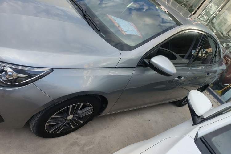 Used Peugeot 308 2016 1.6L Manual Fashion Edition Exterior 5