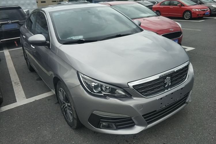 Used Peugeot 308 2016 1.6L Automatic Luxury Edition Front Right 45 Deg