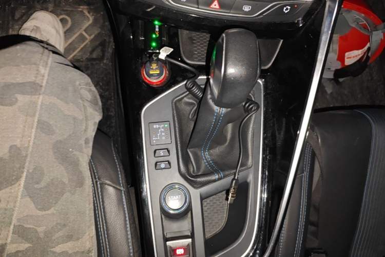 Used Peugeot 308 2016 350THP Automatic Prestige Edition Gear Lever