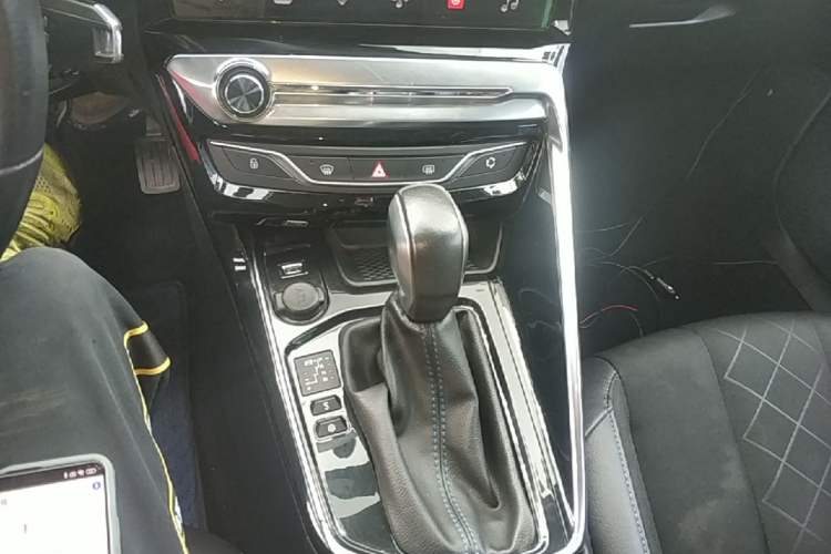 Used Peugeot 308 2016 1.6L Automatic Luxury Edition Gear Lever