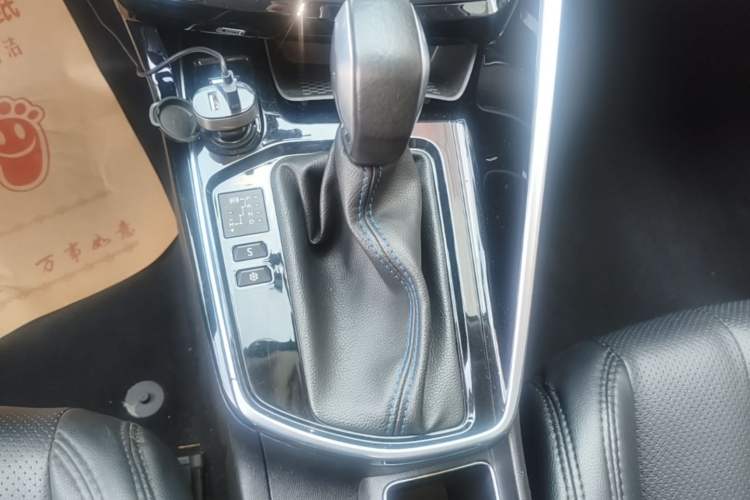 Used Peugeot 308 2016 1.6L Automatic Luxury Edition Gear Lever