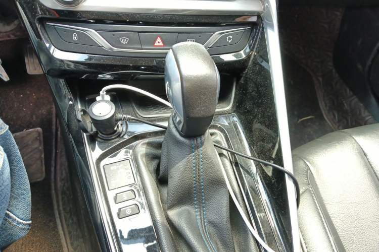Used Peugeot 308 2016 1.6L Automatic Luxury Edition Gear Lever