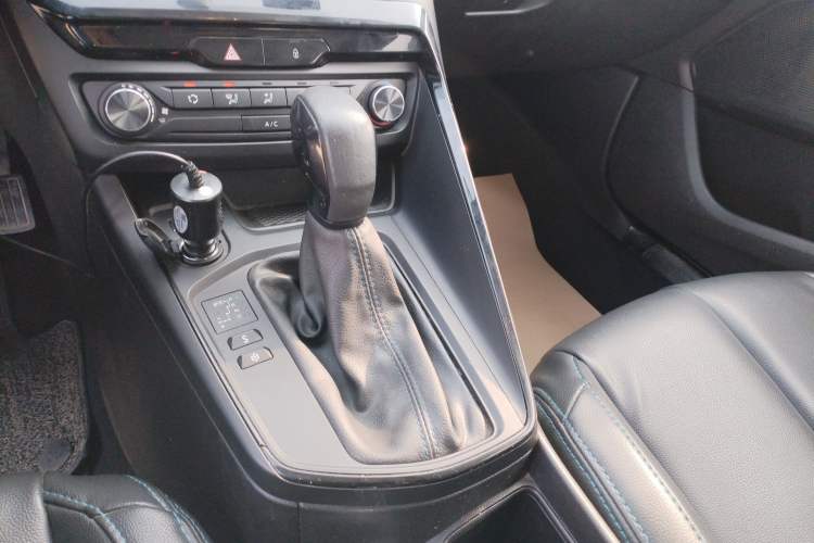 Used Peugeot 308 2016 1.6L Automatic Fashion Edition Gear Lever