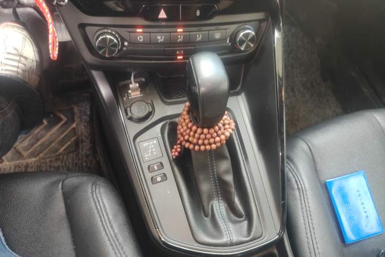 Used Peugeot 308 2016 1.6L Automatic Fashion Edition Gear Lever