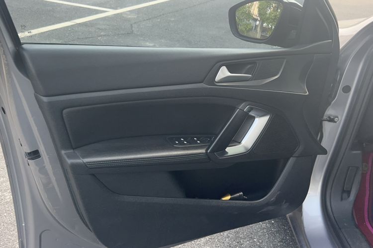 Used Peugeot 308 2016 1.6L Automatic Luxury Edition Interior 2