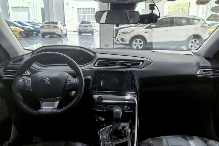 Used Peugeot 308 2016 350THP Automatic Prestige Edition Interior 3