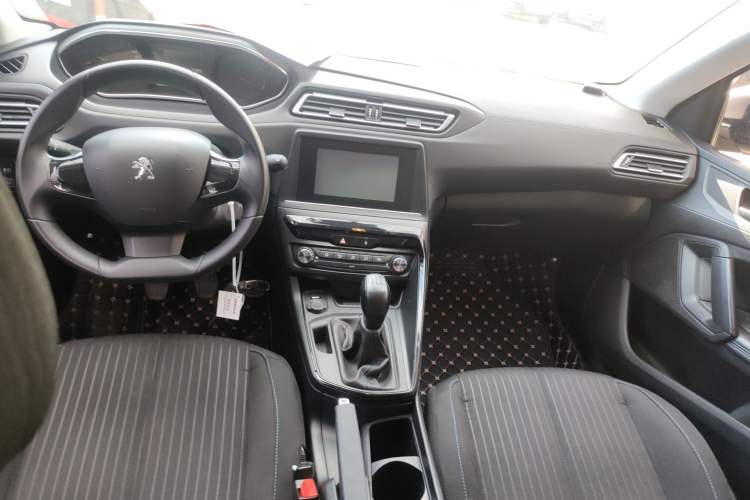 Used Peugeot 308 2016 1.6L Manual Fashion Edition Interior 3