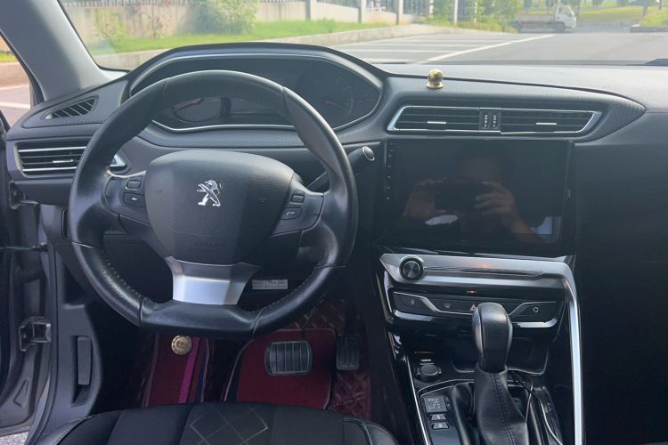 Used Peugeot 308 2016 1.6L Automatic Luxury Edition Interior 6