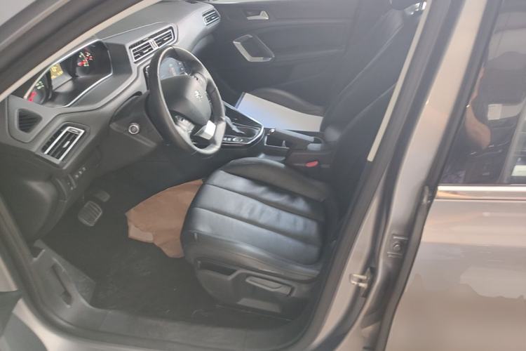 Used Peugeot 308 2016 230THP Automatic Luxury Edition Left Front Seat