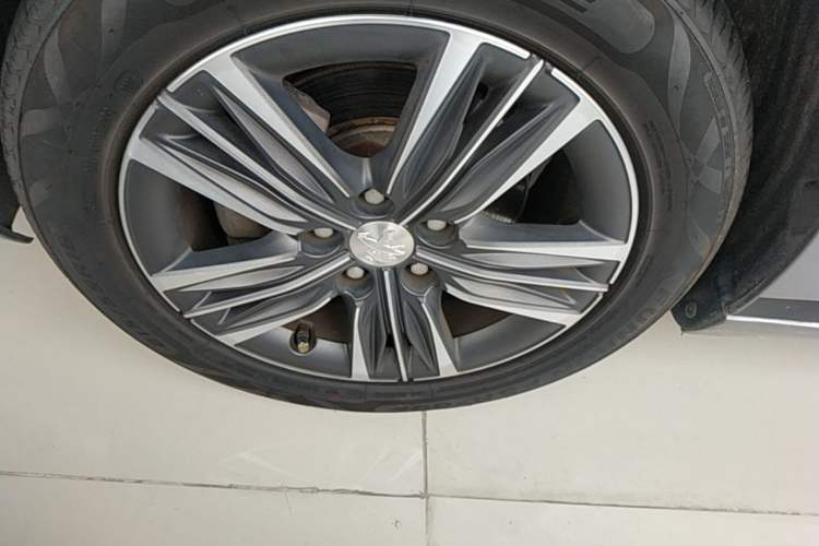 Used Peugeot 308 2016 1.6L Manual Fashion Edition Left Front Wheel Hub