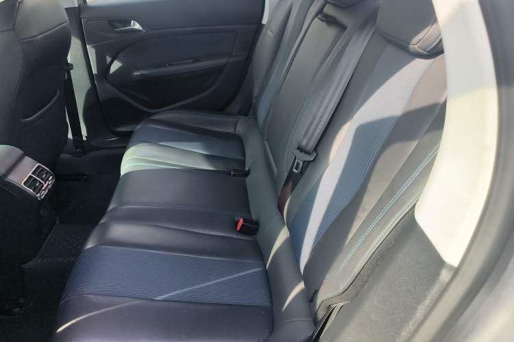 Used Peugeot 308 2016 350THP Automatic Prestige Edition Left Rear Seat