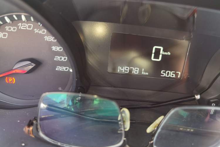Used Peugeot 308 2016 1.6L Manual Fashion Edition Odometer Close Up