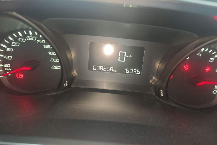 Used Peugeot 308 2016 1.6L Manual Fashion Edition Odometer Close Up