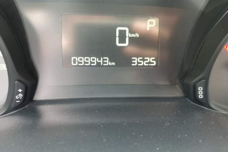 Used Peugeot 308 2016 1.6L Automatic Luxury Edition Odometer Close Up