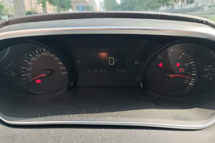 Used Peugeot 308 2016 1.6L Manual Fashion Edition Odometer Close Up