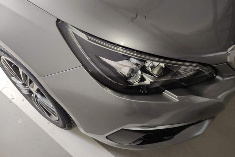 Used Peugeot 308 2016 230THP Automatic Luxury Edition Right Front Headlight
