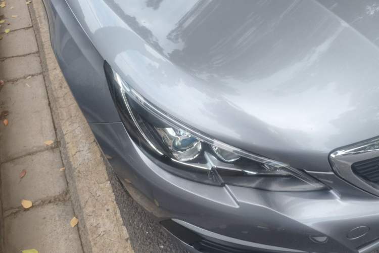 Used Peugeot 308 2016 1.6L Manual Fashion Edition Right Front Headlight