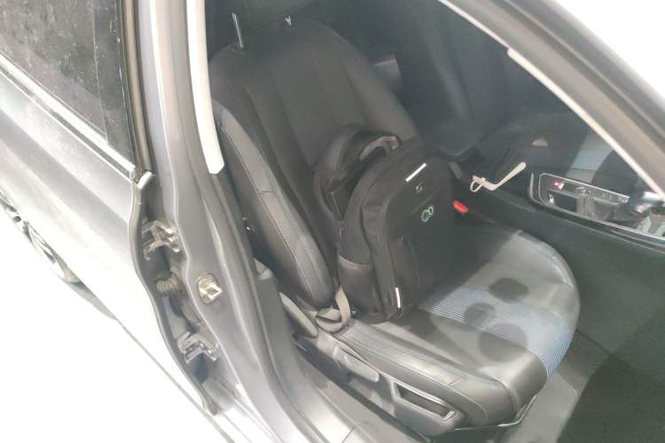Used Peugeot 308 2016 350THP Automatic Prestige Edition Right Front Seat