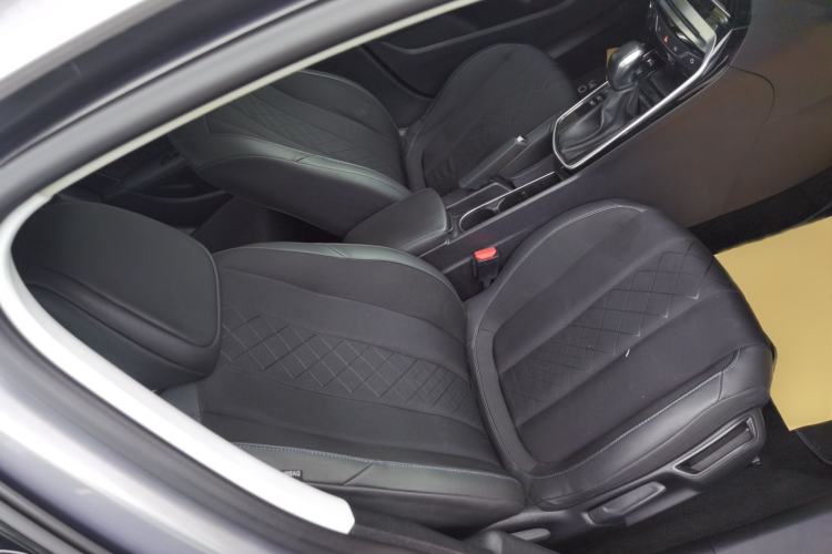 Used Peugeot 308 2016 1.6L Automatic Luxury Edition Right Front Seat