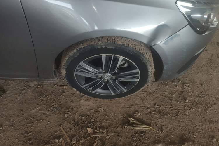 Used Peugeot 308 2016 1.6L Manual Fashion Edition Right Front Wheel Hub
