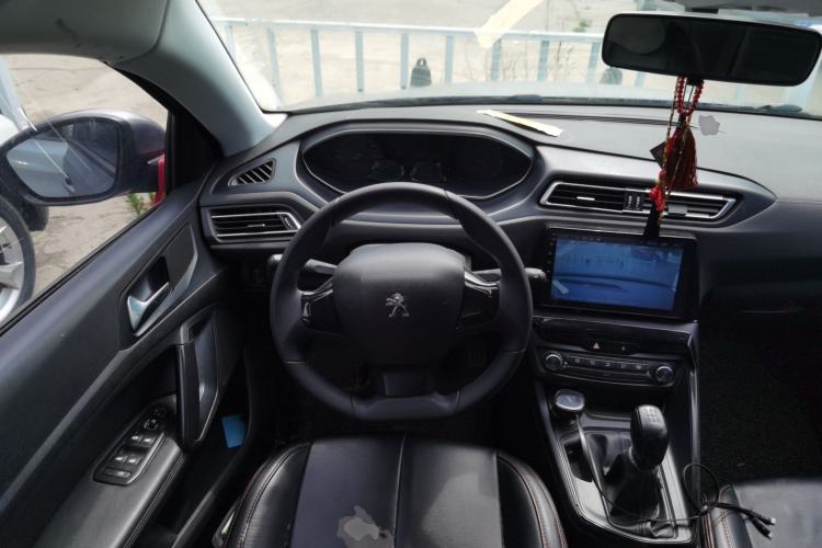 Used Peugeot 308 2016 1.6L Manual Fashion Edition Steering Wheel