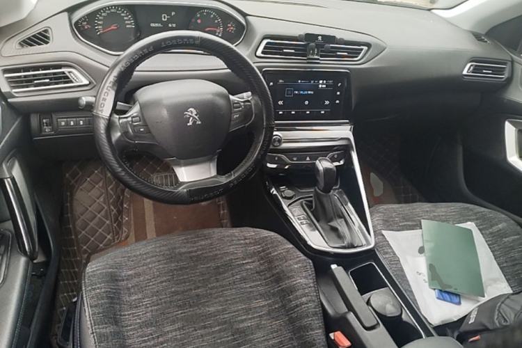 Used Peugeot 308 2016 1.6L Automatic Luxury Edition Steering Wheel