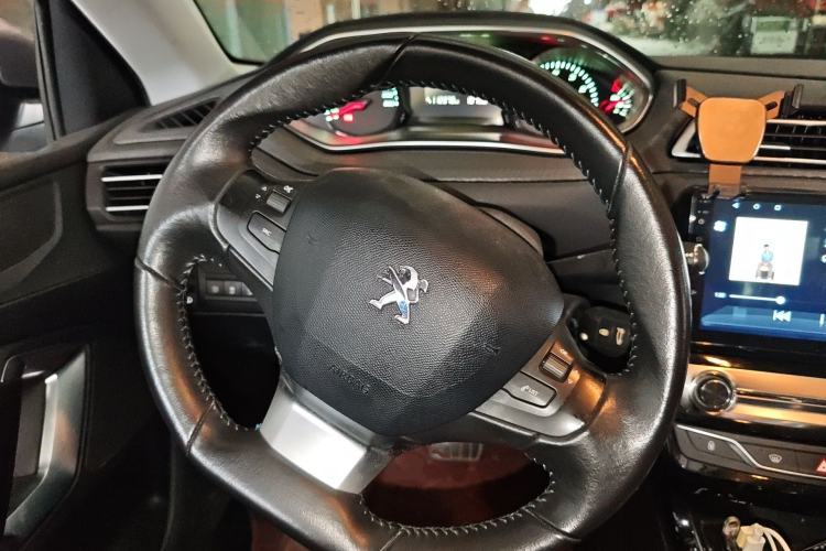 Used Peugeot 308 2016 1.6L Automatic Luxury Edition Steering Wheel
