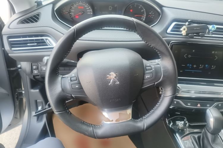Used Peugeot 308 2016 1.6L Automatic Luxury Edition Steering Wheel