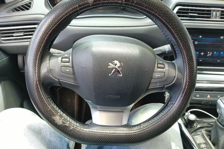 Used Peugeot 308 2016 1.6L Automatic Luxury Edition Steering Wheel
