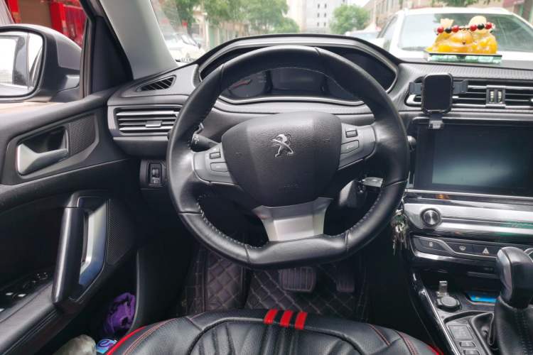 Used Peugeot 308 2016 1.6L Automatic Luxury Edition Steering Wheel