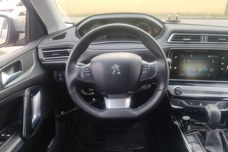 Used Peugeot 308 2016 1.6L Automatic Luxury Edition Steering Wheel