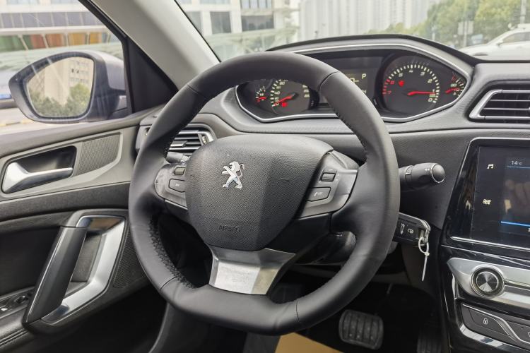 Used Peugeot 308 2016 1.6L Automatic Luxury Edition Steering Wheel
